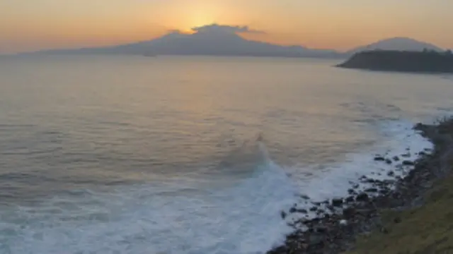  چهار جزیره مورد مناقشه در روسیه به کوریل مشهورند و در ژاپن، قلمرو شمالی خوانده می‌شوند