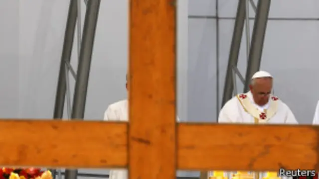 O papa durante a Jornada Mundial da Juventude, no Rio (Reuters)