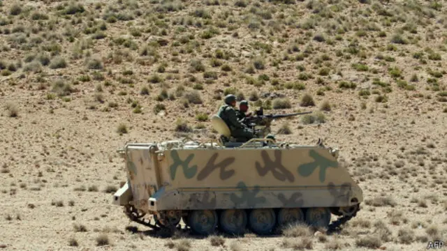 دورية عسكرية تونسية في جبل الشعانبي 