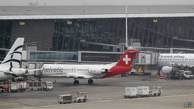 Avión Helvetic Airways