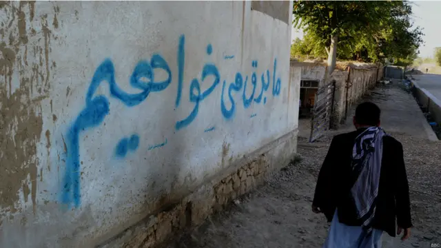 کمبود برق، از مشکلات اساسی مردم این ولایت است.