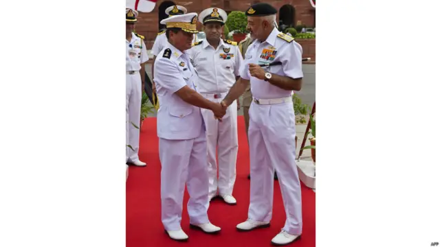 ဒုတိယ ဗိုလ်ချုပ်ကြီး သူရ သက်ဆွေ နဲ့ အဖွဲ့ဟာ အိန္ဒိယ ရေတပ် ဦးစီးချုပ် DK Joshiနဲ့ နှစ်နိုင်ငံ ရေတပ် ပူးပေါင်း ဆောင်ရွက်မှုတွေ ပိုခိုင်မာအောင် လုပ်ရေး ဆွေးနွေးခဲ့ကြပါတယ်။ 