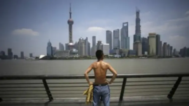 د شانګهای هواپېژندنې ادارې په وينا په جولای کې د شانګهای تودخه ۲۴ ورځې له ۳۵ سانټي ګرېډ لوړه وه