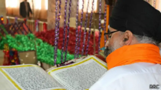 جمعیت هندو و سیکها در افغانستان به ۳۵۰۰ الی چهار هزار نفر می رسد