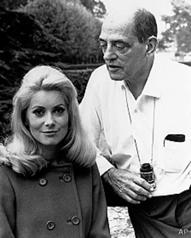 بونوئل در کنار هنرپیشه محبوبش، کاترین دونوو