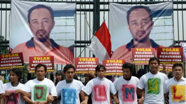 Tajul Muluk dipenjara selama empat tahun karena dituduh melakukan penodaan agama.