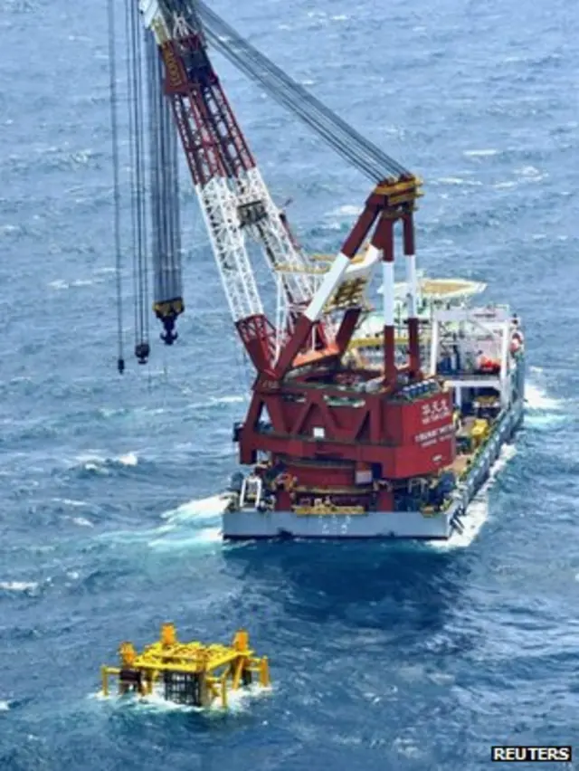 日本拍得中國在東海建設新油氣鑽探設施情況的照片(5/7/2013)