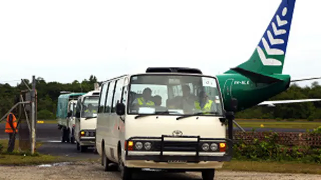 بر اساس سیاست جدید دولت استرالیا، پناهجویان غیرقانونی به پاپوا گینه نو و نائورو فرستاده می شوند