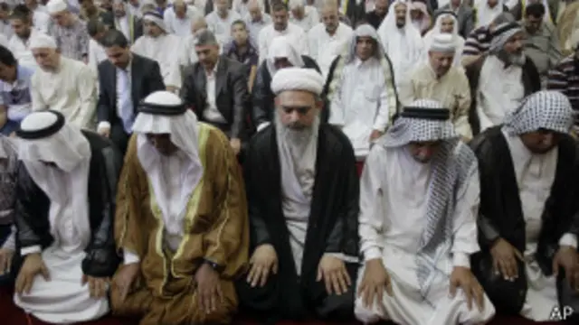 تقام في جامع الخلاني صلاة موحدة ينظمها الوقفان السني والشيعي. 