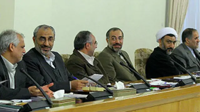 وزرای دولت اول احمدی نژاد، از چپ به راست، رحمتی، زاهدی، مصری، جهرمی، پورمحمدی و طهماسبی