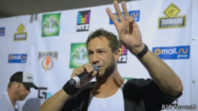 Бас-гитарист группы Bloodhound Gang Джаред Хасселхофф в Краснодарском крае 2 августа