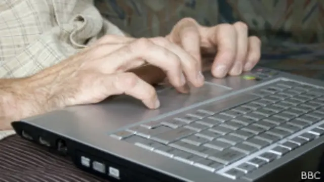 Руки на клавиатуре