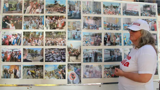 Дехто з них очікує, що наметове містечко стоятиме щонайменше до кінця вересня. Саме до того часу, сподіваються протестувальники, пані Тимошенко можуть відправити на лікування до Німеччини.