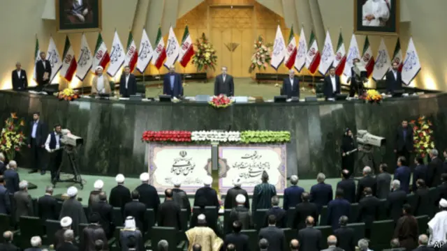 مجلس رای اعتماد به وزرای پیشنهادی را از هفته دیگر آغاز میکند