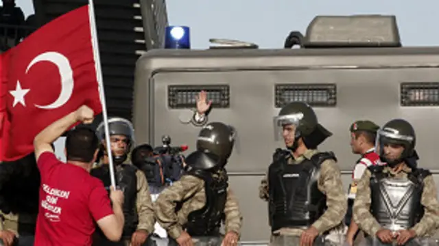 तुर्की पूर्व सेना प्रमुख को उम्रक़ैद