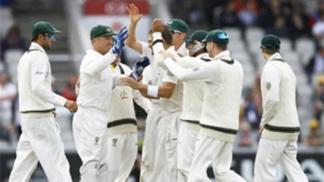 جمعرات کو شروع ہونے والے میچ میں آسٹریلیا نے ٹاس جیت کر پہلے بیٹنگ کرنے کا فیصلہ کیا تھا