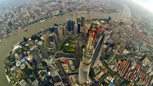 दुनिया की दूसरी सबसे ऊँची इमारत शंघाई टावर