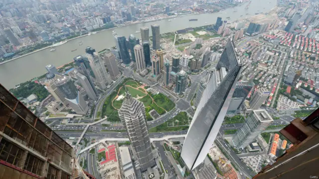 दुनिया की दूसरी सबसे ऊँची इमारत शंघाई टावर