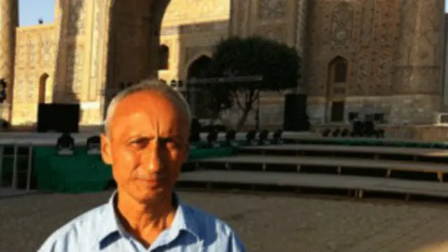 Тошпўлат Раҳматуллаев Ўзбекистондаги дастлабки блоггерлардан саналади.