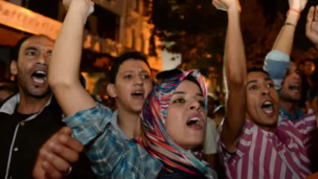 موجة من الاحتجاجات عمت المغرب بعد صدور قرار العفو الملكي عن الاسباني مغتصب الأطفال المغاربة