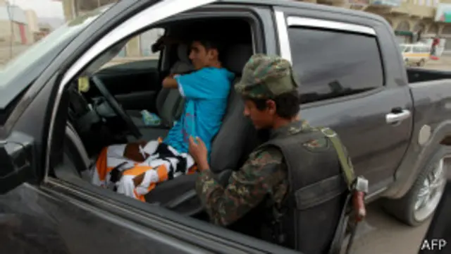 پست بازرسی ارتش یمن در نزدیکی سفارت‌خانه آمریکا در صنعا