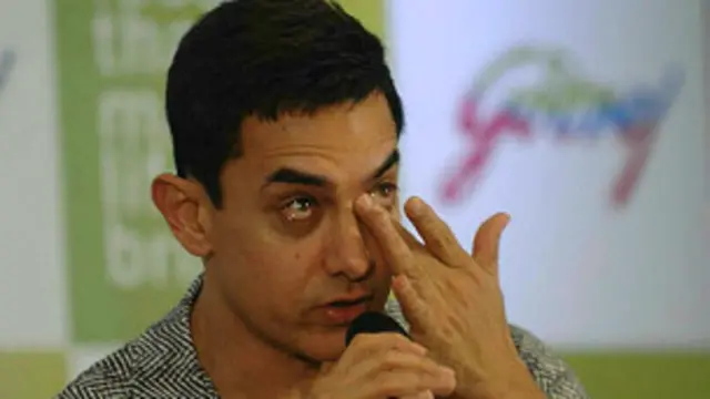 عامر خان عام طور پر اپنے جذبات ظاہر نہیں کرنا چاہتے