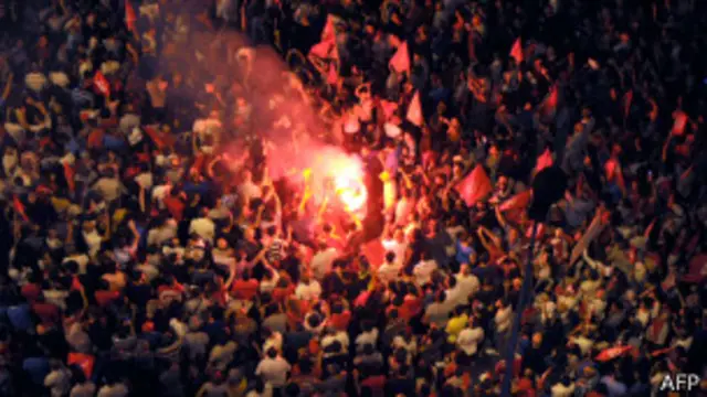 تظاهرات مخالف