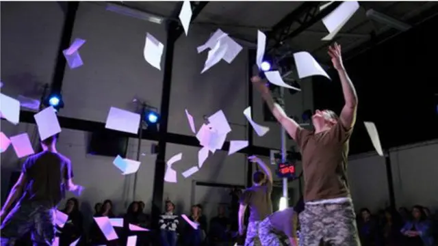 مسرحية "تطرف برادلي ماننغ"