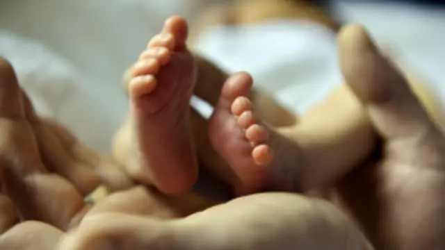 Baby feet, BBC