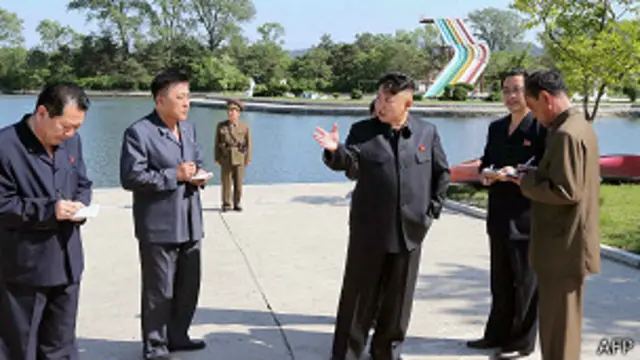 Ким Чен Ын в лагере "Сонгдовон"