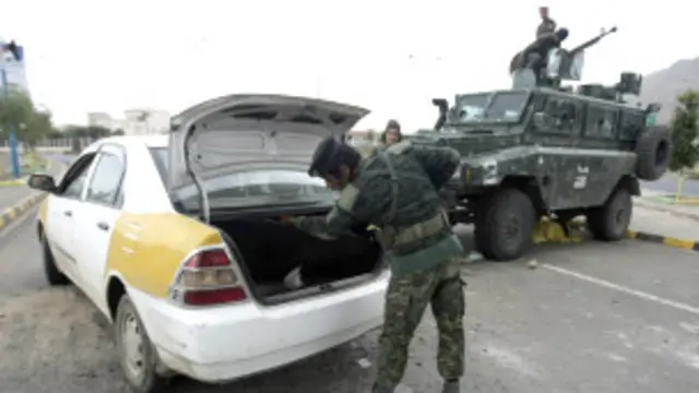 قال اليمن إنه قادر على حماية السفارات الأجنبية.