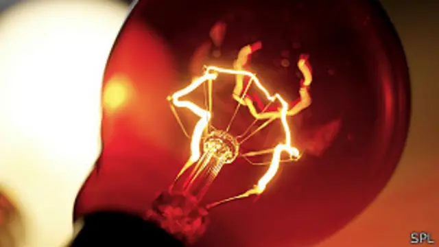 "लाल रौशनी में खुश रहेंगे रात्रि पारी के लोग"