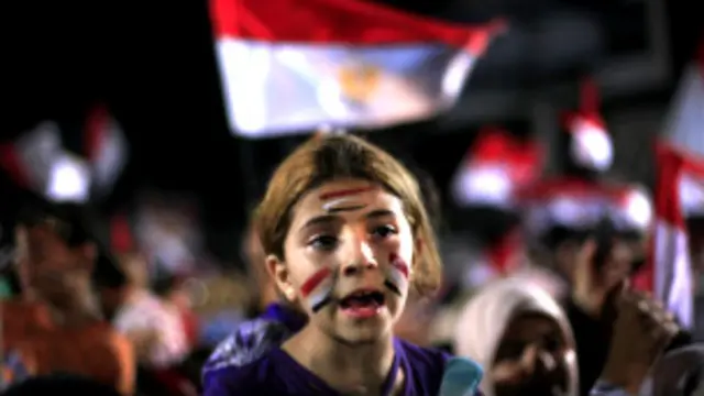 د محمد مرسي له لرې کېدو وروسته نښتو کې ۲۵۰ کسه وژل شوي دي