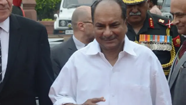 रक्षा मंत्री एके एंटनी