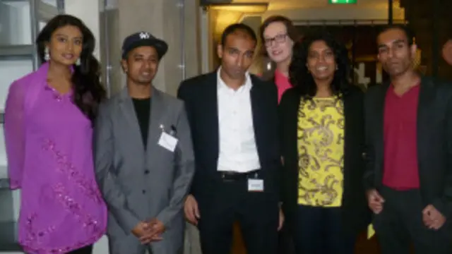 නිමල් සමන්ත නෝනා පදනමේ සාමාජිකයන් සමග