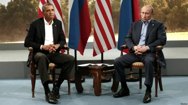 Барак Обама и Владимир Путин после встречи в Северной Ирландии
