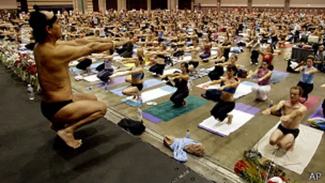 Jerry Hall y Bikram Choudhury