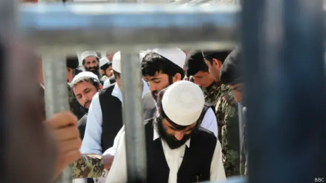 بیشتر زندانیان گروه های شورشی افغانستان در زندان بگرام ولایت پروان نگهداری می‌شوند