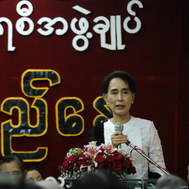 बर्मा में लोकतंत्र के लिए संघर्ष की शुरुआत की 25 वीं वर्षगांठ