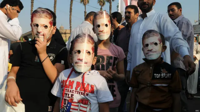 تثير دعوات الاخوان المسلمين بخروج المزيد من المسيرات والتظاهرات مخاوف من الاشتباك مع قوات الامن والجيش، بنتائج قد تكون دموية. 