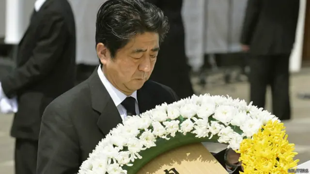 Sedikitnya 80.000 tentara Jepang tewas dan lebih dari 100.000 warga Okinawa dibunuh atau bunuh diri selama pertempuran 82 hari dengan pasukan Sekutu pimpinan Amerika Serikat pada Perang Dunia II.