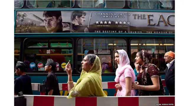 ब्रिटेन में रह रहे एशियाई मूल के लोग