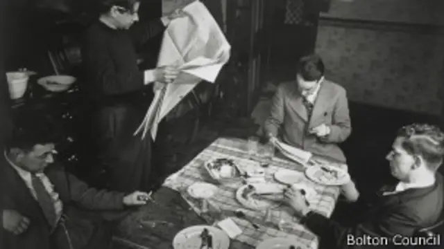 читающие мужчины 