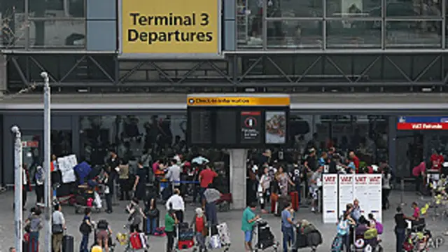 Brasileiro ficou quase 9 horas retido no aeroporto de Heathrow, em Londres