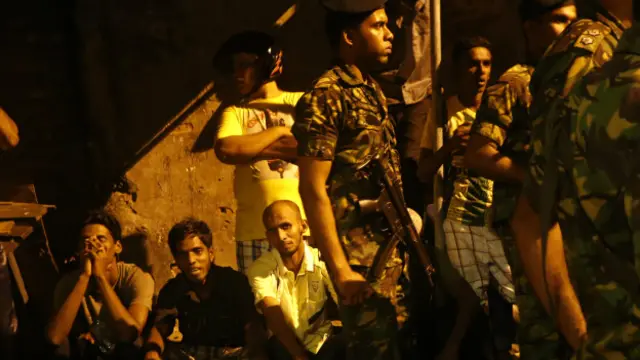 हमले के बाद मस्जिद के पास तैनात सुरक्षा बल