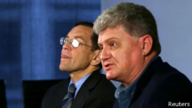 Лон Сноуден (справа) и Брюс Фейн