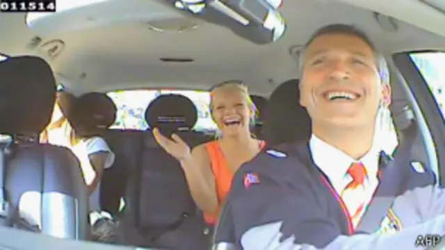 Йенс Столтенберг за рулем такси