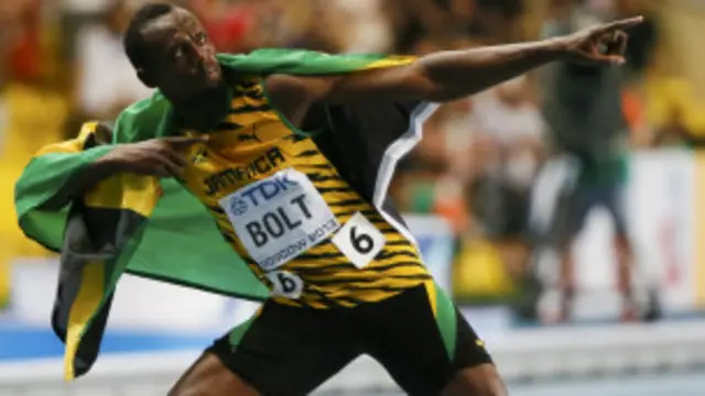 یوسین بولٹ امریکی جسٹن گیٹلن سے ریس کے آخری مراحل میں نکلے