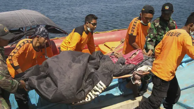Gunung Rokatenda meletus, Reuters