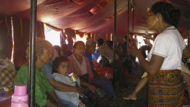 Gunung Rokatenda meletus, Reuters